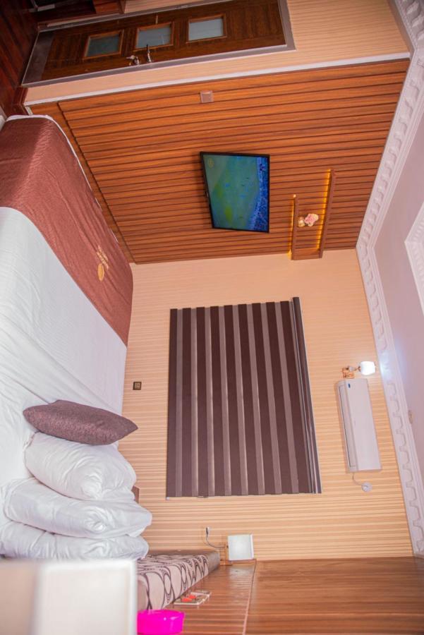 Mahogany Hotel And Suites 伊巴丹 外观 照片