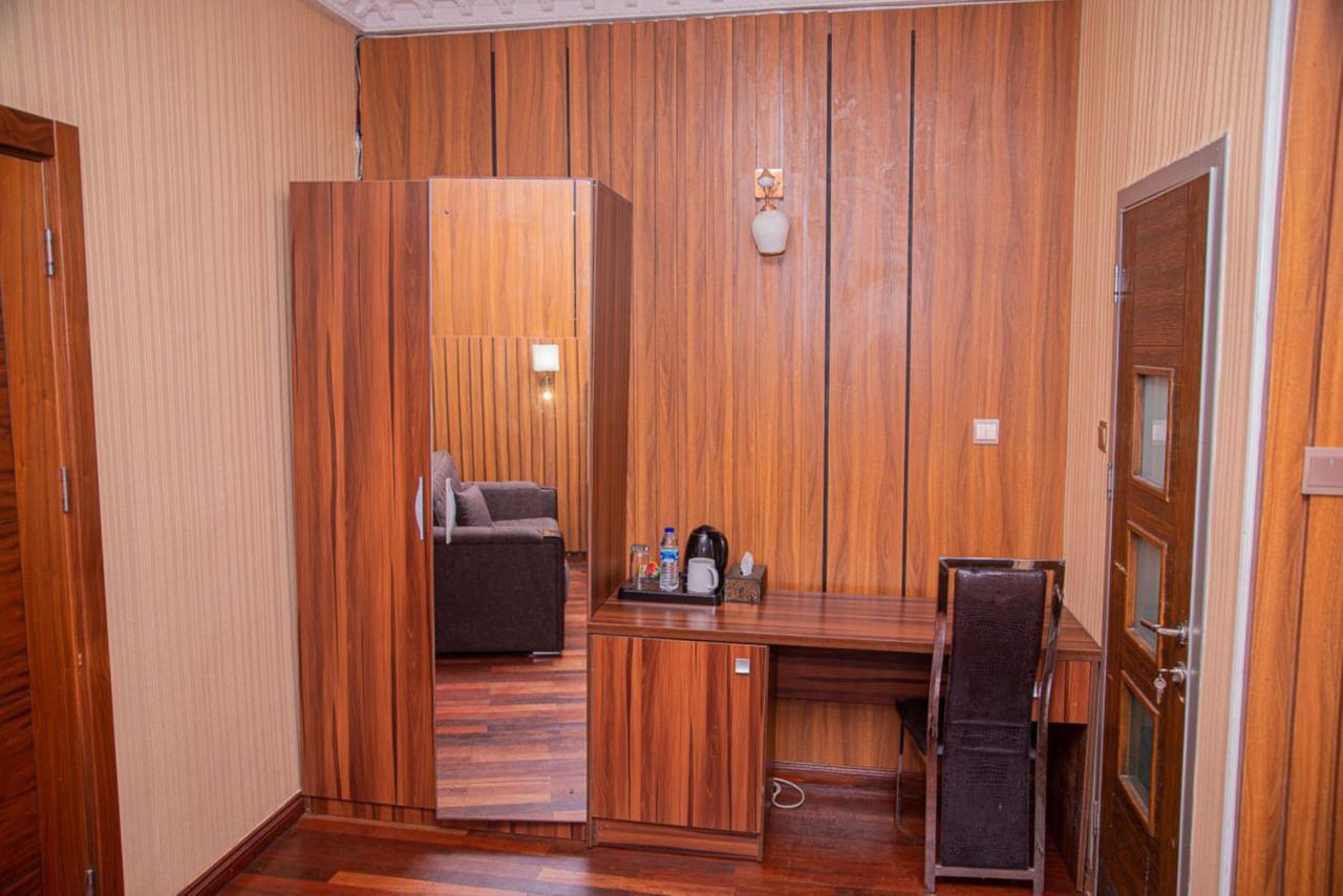 Mahogany Hotel And Suites 伊巴丹 外观 照片