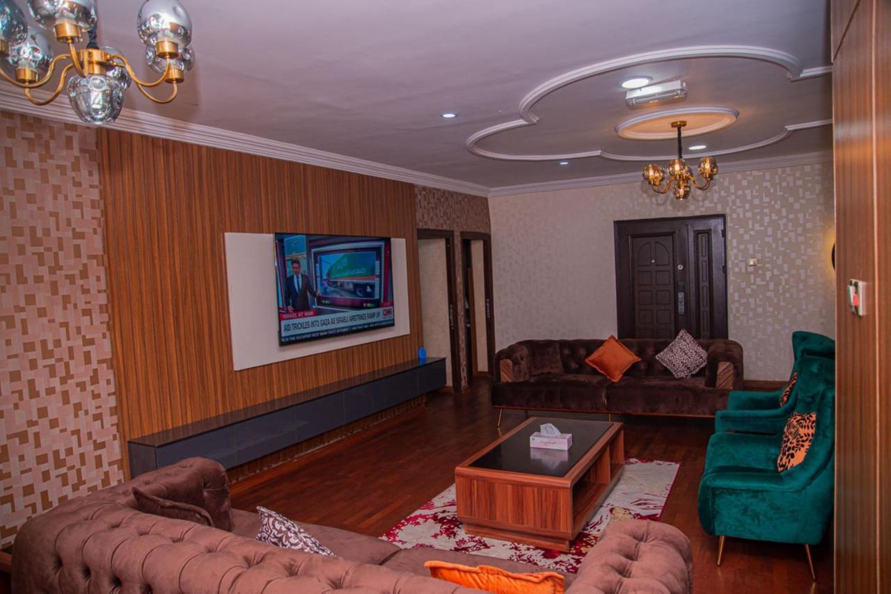 Mahogany Hotel And Suites 伊巴丹 外观 照片